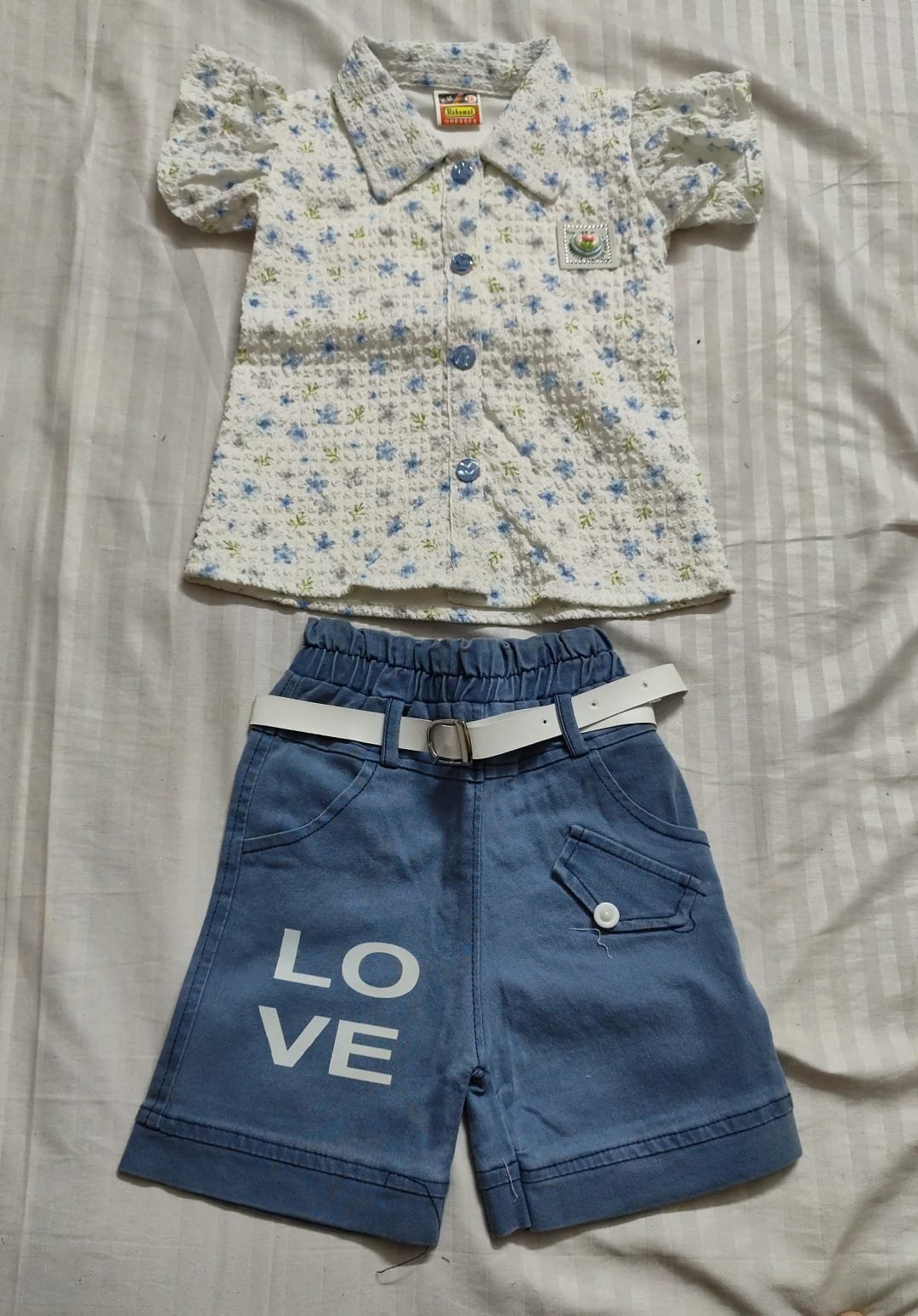 Hot pant Top 20x30